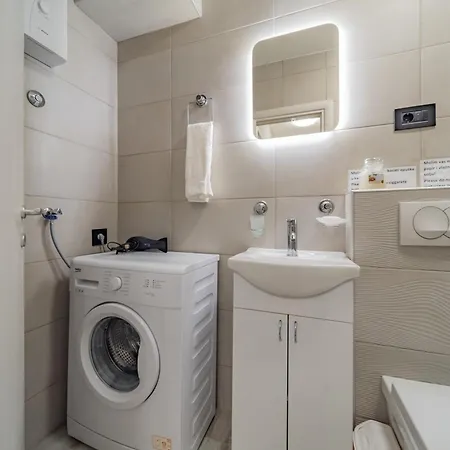 Kapetan Apartment *